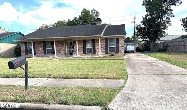 12615 Shannon Hills Drive, Houston, TX 77099