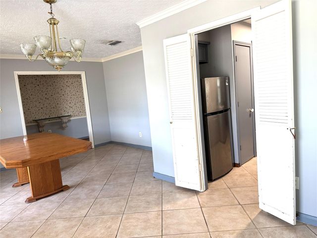 12615 Shannon Hills Drive, Houston, TX 77099