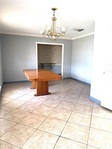 12615 Shannon Hills Drive, Houston, TX 77099