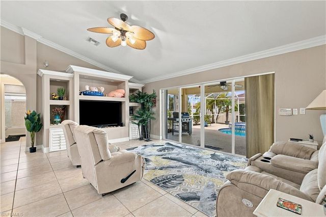 2215 NW 5th ST, Cape Coral, FL 33993