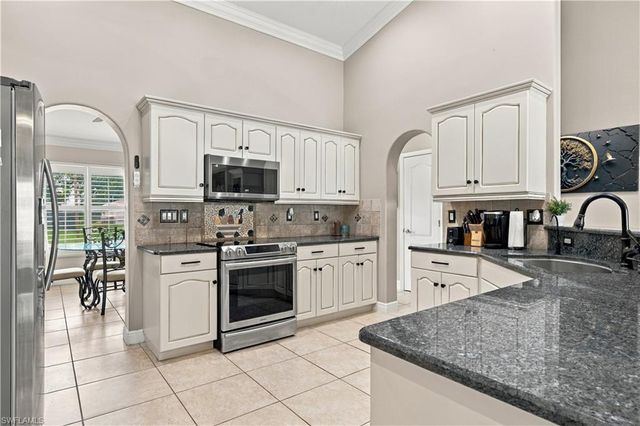 2215 NW 5th ST, Cape Coral, FL 33993