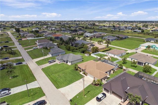 2215 NW 5th ST, Cape Coral, FL 33993