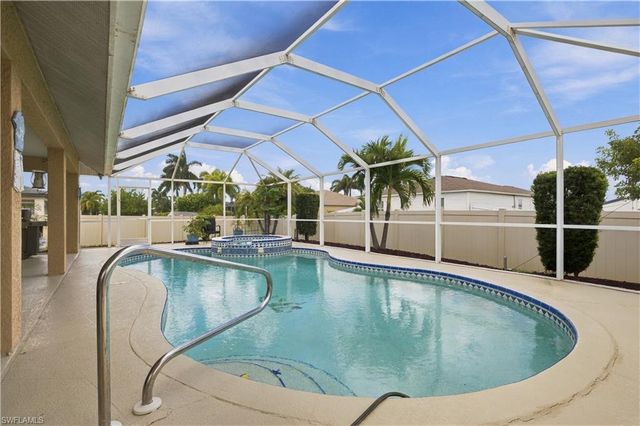 2215 NW 5th ST, Cape Coral, FL 33993