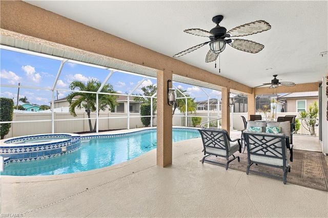 2215 NW 5th ST, Cape Coral, FL 33993