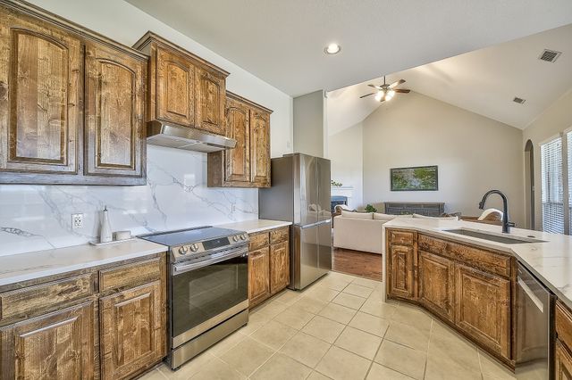 737 Baxter Trail, Fate, TX 75087