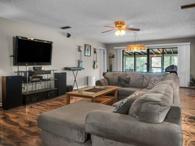 135 ASHLEY LAKE DRIVE, Melrose, FL 32666