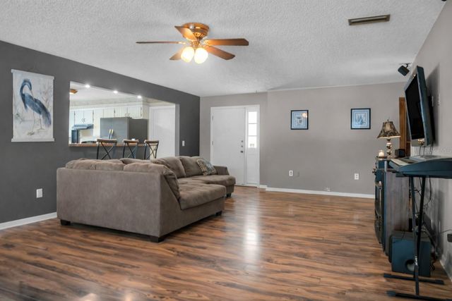 135 ASHLEY LAKE DRIVE, Melrose, FL 32666