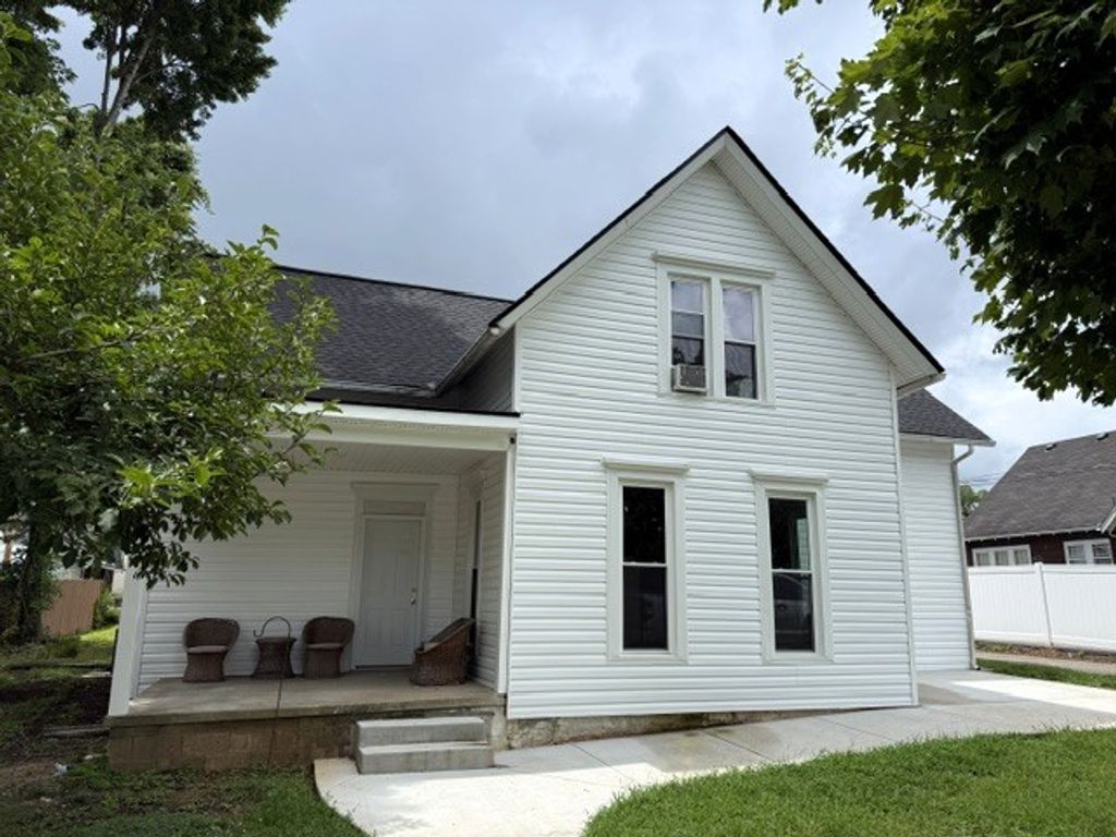 203 Donnell St, Mcminnville, TN 37110