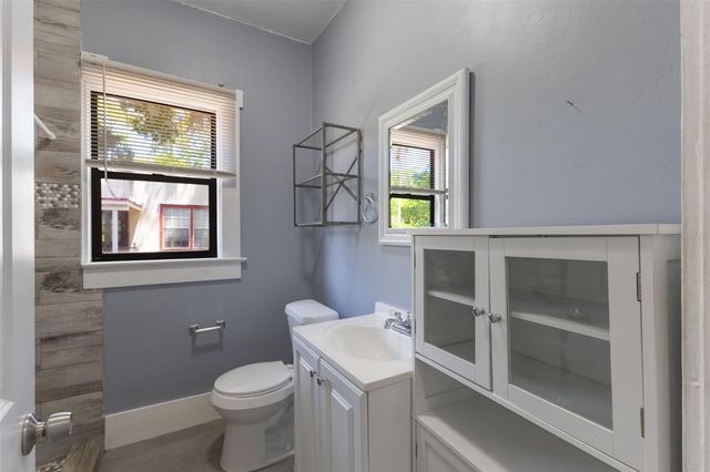 735 N CLARA AVENUE, Deland, FL 32720