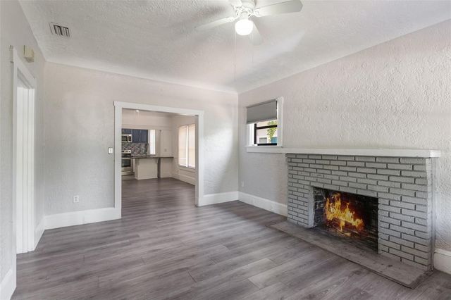 735 N CLARA AVENUE, Deland, FL 32720