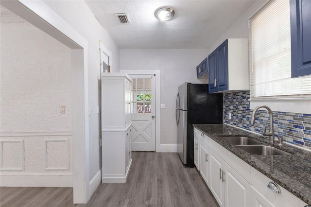 735 N CLARA AVENUE, Deland, FL 32720