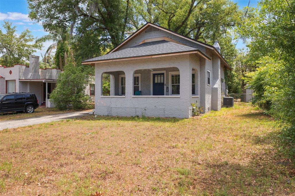 735 N CLARA AVENUE, Deland, FL 32720