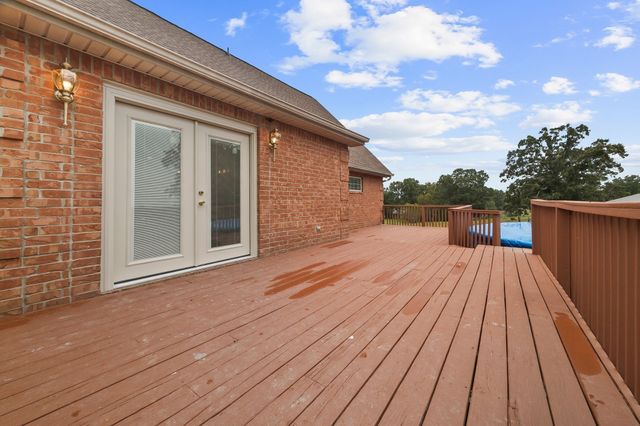 8590 Poplar Grove Rd, Mc Ewen, TN 37101