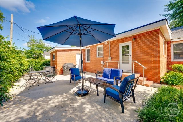 429 Columbus Drive, Savannah, GA 31405