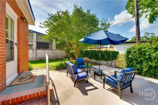 429 Columbus Drive, Savannah, GA 31405