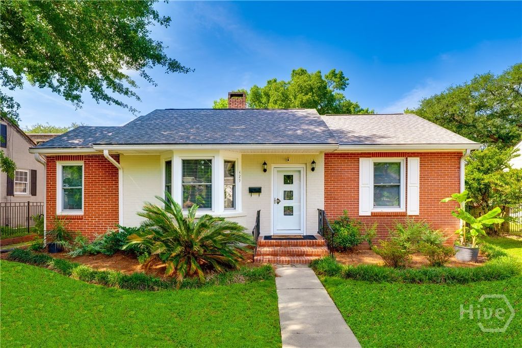 429 Columbus Drive, Savannah, GA 31405
