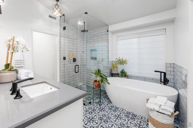 3935 San Gregorio, San Diego, CA 92130