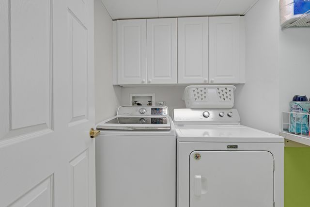 720 Creekside Drive 303, Mount Prospect, IL 60056
