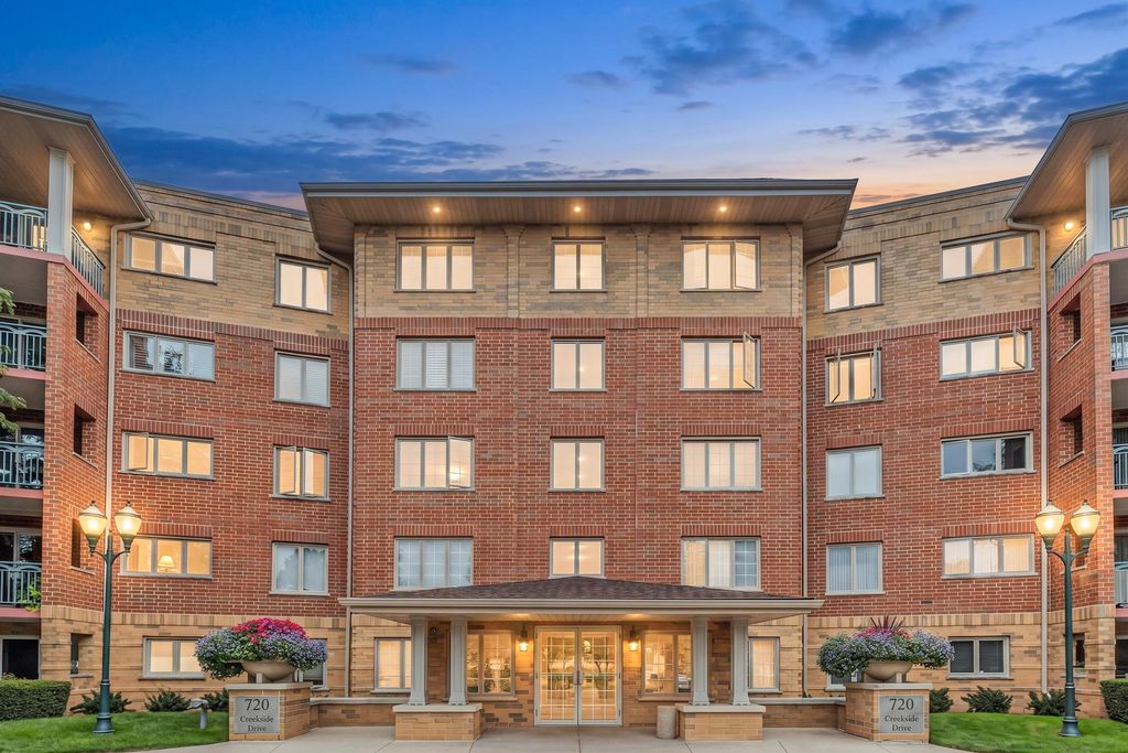 720 Creekside Drive 303, Mount Prospect, IL 60056