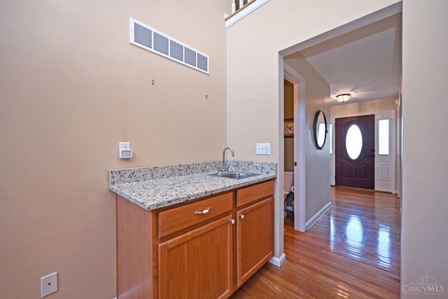 1090 Ridgepointe Drive, Union Twp, OH 45103