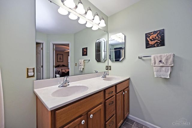 1090 Ridgepointe Drive, Union Twp, OH 45103