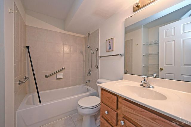 1090 Ridgepointe Drive, Union Twp, OH 45103