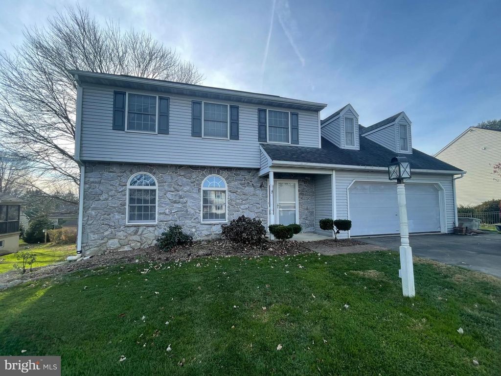 106 SUSAN AVE, Willow Street, PA 17584