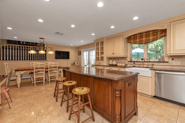 2114 Donna Drive, Merrick, NY 11566