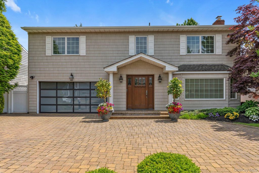 2114 Donna Drive, Merrick, NY 11566