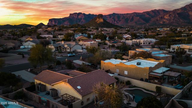 9397 E DEL MONTE Avenue, Gold Canyon, AZ 85118