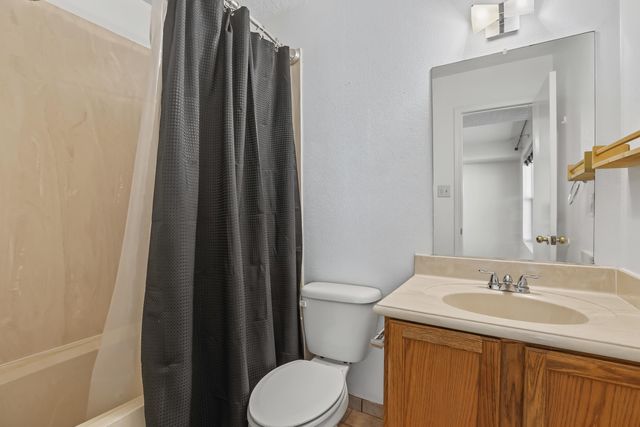 8408 Rancher Road SW, Albuquerque, NM 87121