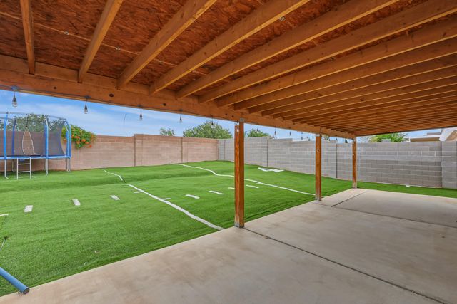 8408 Rancher Road SW, Albuquerque, NM 87121
