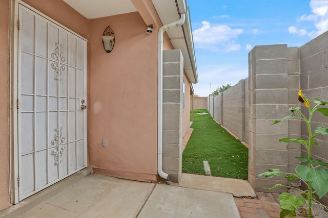 8408 Rancher Road SW, Albuquerque, NM 87121
