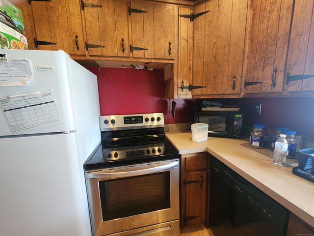170 Westwood Avenue, Plainville, CT 06062