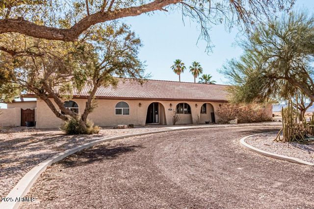 3279 E SELMA Highway, Casa Grande, AZ 85194