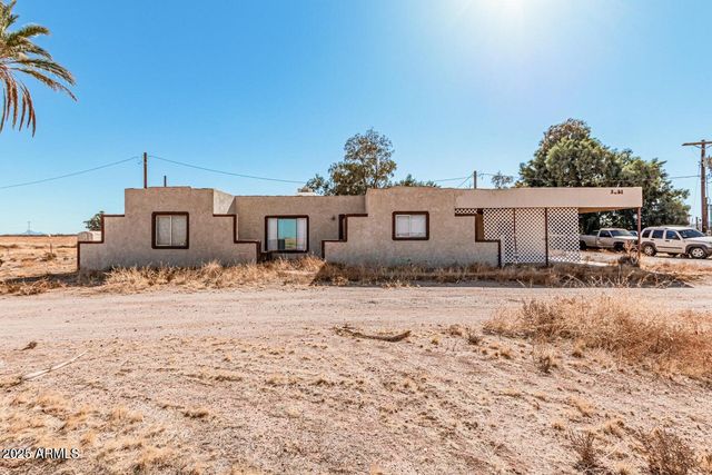 3279 E SELMA Highway, Casa Grande, AZ 85194
