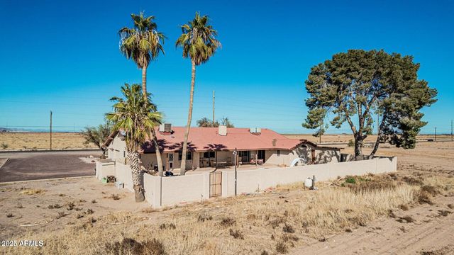 3279 E SELMA Highway, Casa Grande, AZ 85194