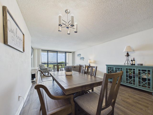 2400 PRESIDENTIAL Way 704, West Palm Beach, FL 33401