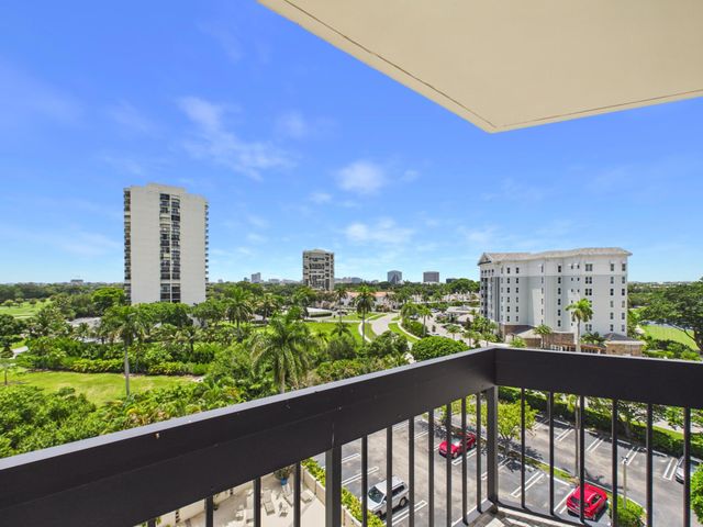 2400 PRESIDENTIAL Way 704, West Palm Beach, FL 33401