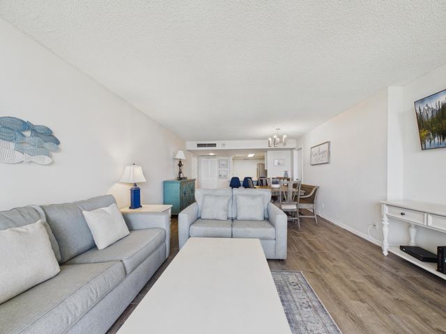 2400 PRESIDENTIAL Way 704, West Palm Beach, FL 33401
