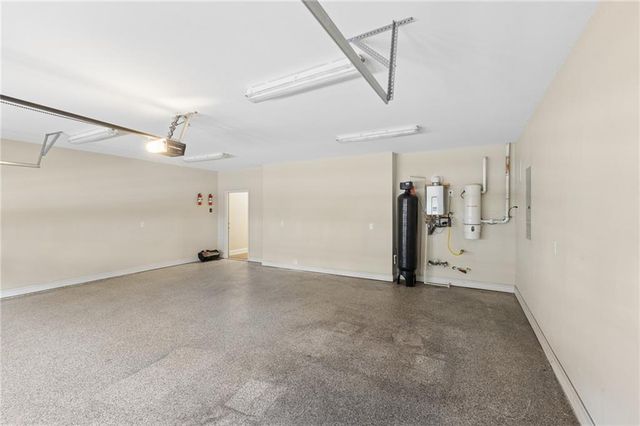 495 Rabbits Run, Fayetteville, GA 30214