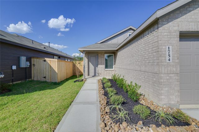 1754 W Stroker Road, Crosby, TX 77532