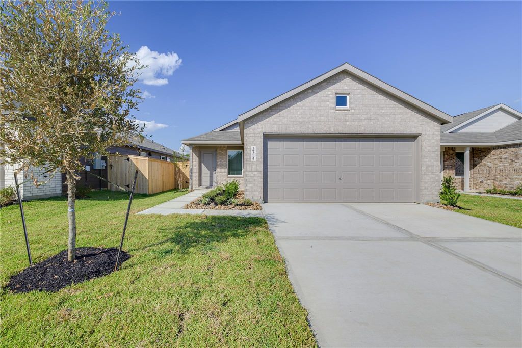 1754 W Stroker Road, Crosby, TX 77532