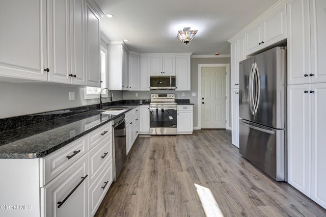 264 County Highway 154, Mayfield, NY 12078