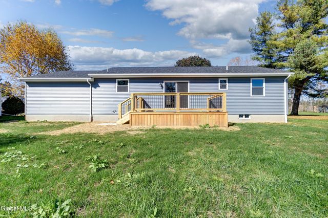 264 County Highway 154, Mayfield, NY 12078