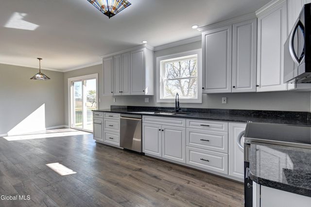 264 County Highway 154, Mayfield, NY 12078