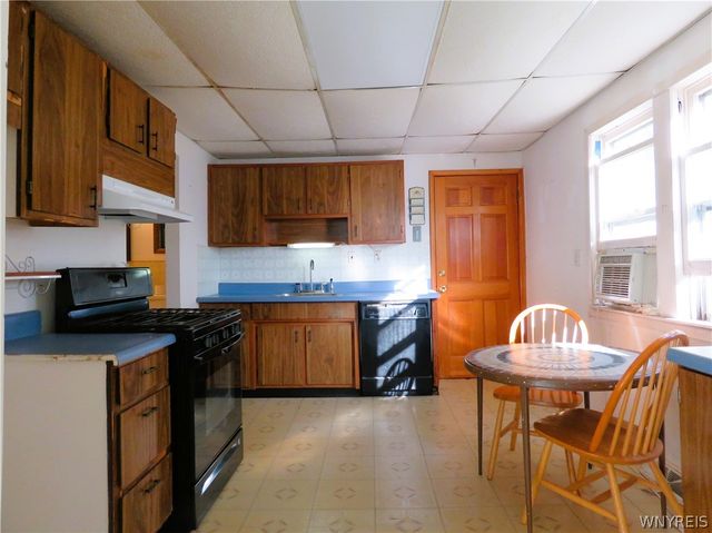 5841 Lakeview Terrace, Hamburg, NY 14085