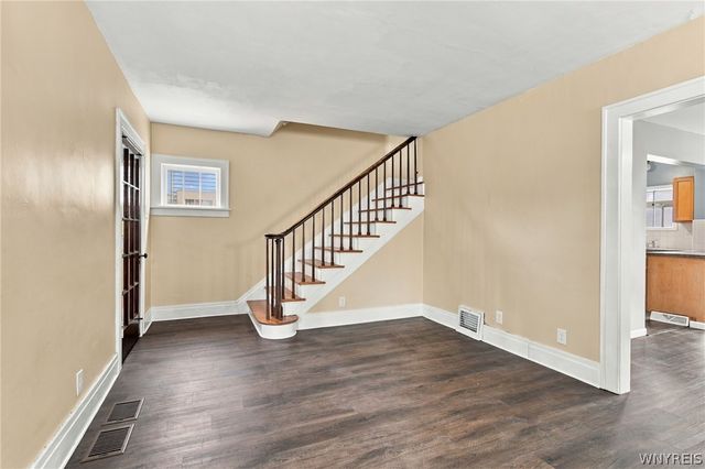 2624 Porter Road, Niagara Falls, NY 14305