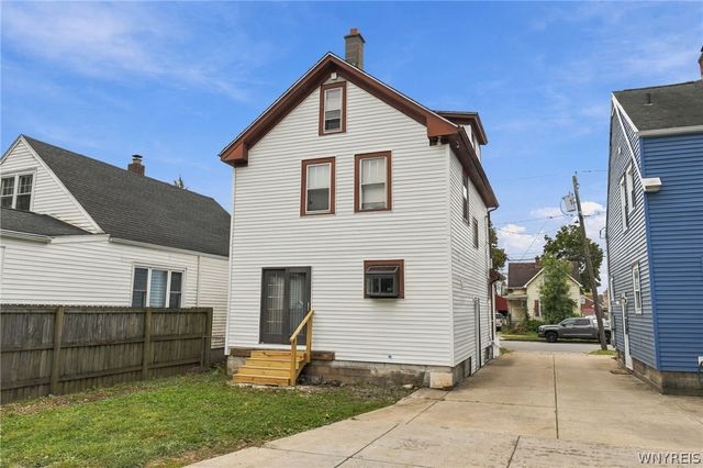 2624 Porter Road, Niagara Falls, NY 14305
