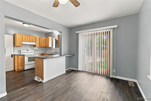 2624 Porter Road, Niagara Falls, NY 14305